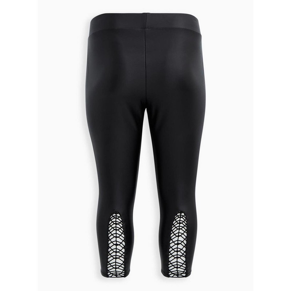 ✨2/$20 Torrid Crop Platinum Legging Coated Ponte Macrame Back Black Size 4 4X - Picture 11 of 11